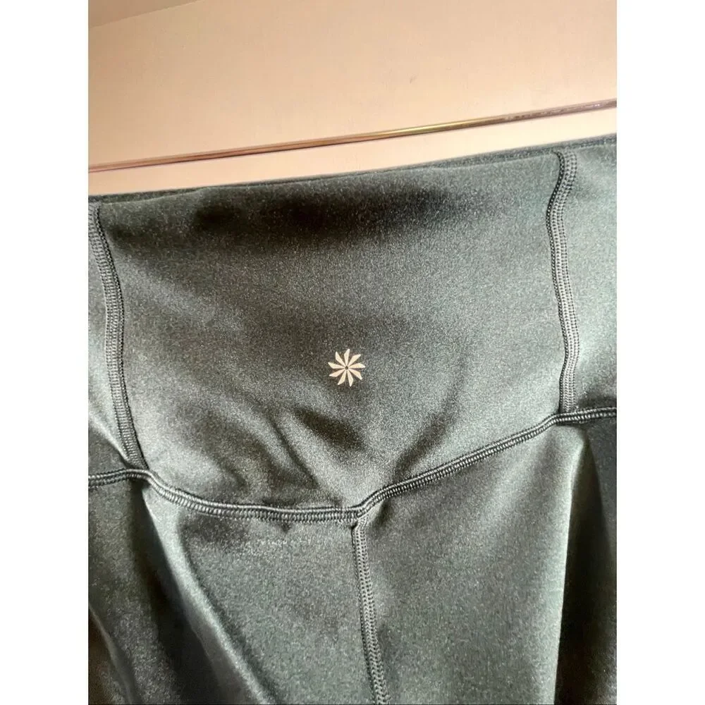 Athleta Elation Sheen Thigh Green Legging in the Cypress Green Size M - Picture 4 of 8